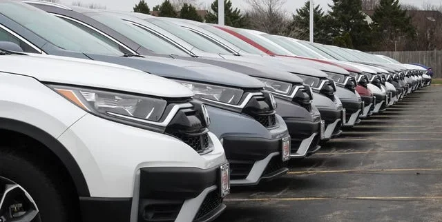 Tirane, jap me qera Licence per hapje aktiviteti për subjektet që blejnë, shesin mjete me motor dhe rimorkio