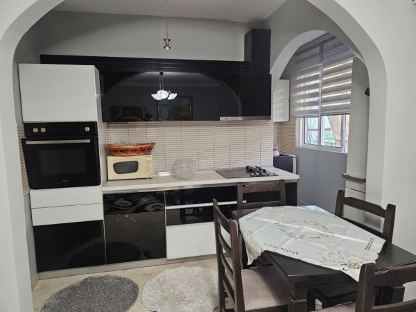 Tirane, shitet apartament 2+1 Kati 4, 101.000 € (Te Oxhaku)