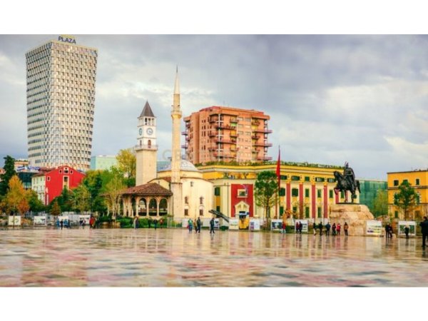 Tirane, shes hotel , 1.300 m² 5.500.000 € (Sheshi Skënderbej (Qendër))