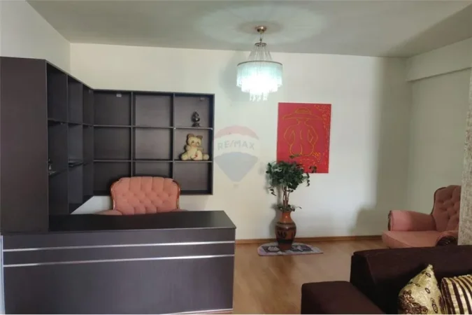 Tirane, jepet me qera apartament 1+1 Kati 9, 75 m² 450 € (21 dhjetori)