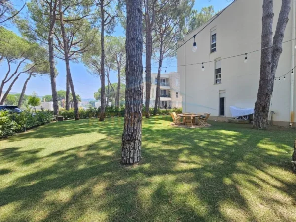 Durres, shitet apartament ne plazh 2+1 Kati 0, 97 m² 380.000 € (Gjiri i Lalzit)