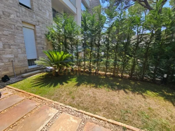 Durres, shitet apartament ne plazh 2+1 Kati 0, 97 m² 380.000 € (Gjiri i Lalzit)