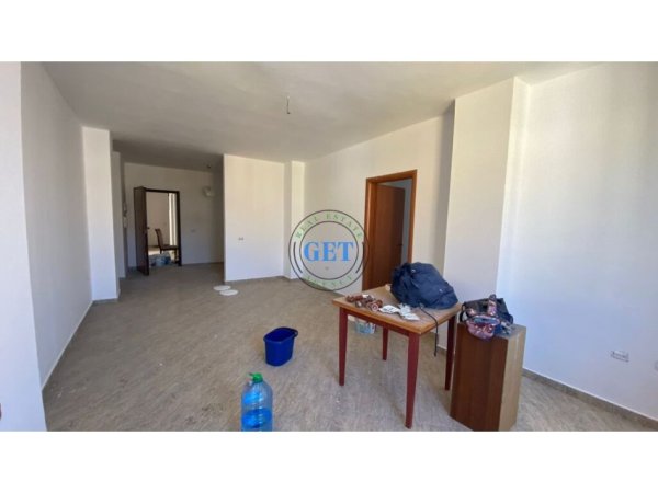 Durres, shitet apartament 1+1+Ballkon Kati 5, 82 m² 85.000 € (Plazh Hekurudha)