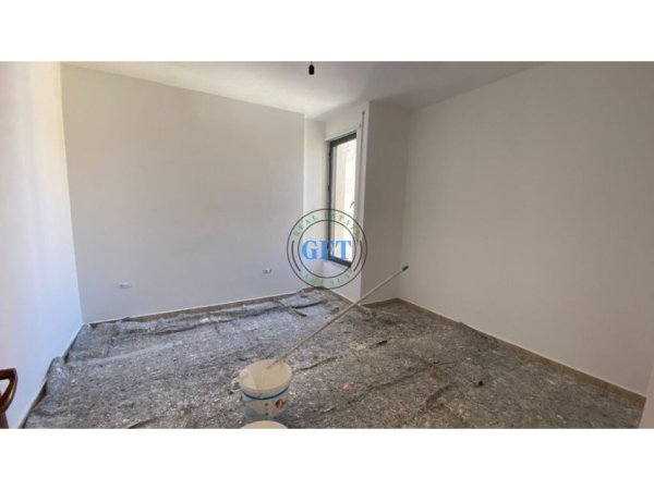 Durres, shitet apartament 1+1+Ballkon Kati 5, 82 m² 85.000 € (Plazh Hekurudha)