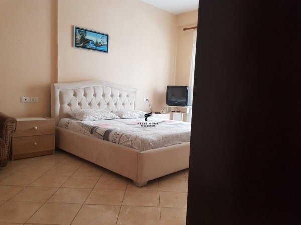 Tirane, jepet me qera apartament 2+1 Kati 2, 115 m² 500 € (115)