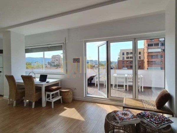 Tirane, jepet me qera apartament+verande | Penthouse 2+1+Ballkon Kati 8, 140 m² 1.250 € (Myslym shyri)