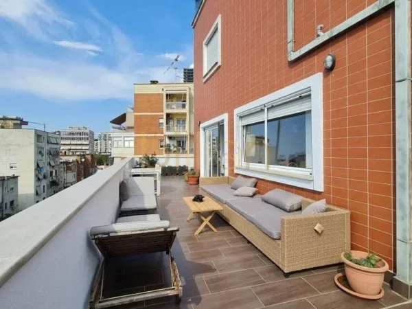 Tirane, jepet me qera apartament+verande | Penthouse 2+1+Ballkon Kati 8, 140 m² 1.250 € (Myslym shyri)