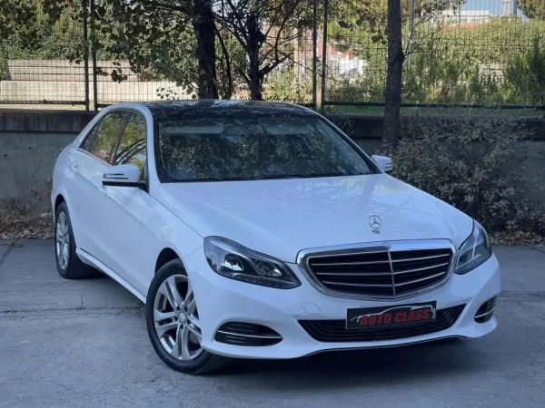 Tirane, shes makine MERCEDES E250 CDI 4 MATIC Nafte, e bardhë automatik Klima 163.000 km 12.900 €