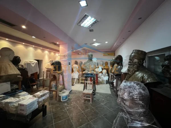 Tirane, shitet ambjent biznesi Kati 0, 74 m² 220.000 € (ZEF JUBANI)
