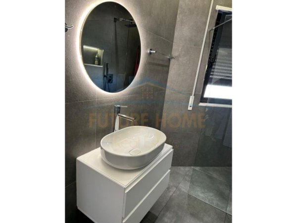 Tirane, jepet me qera apartament 1+1 Kati 5, 65 m² 800 € (Rruga e Durresit)