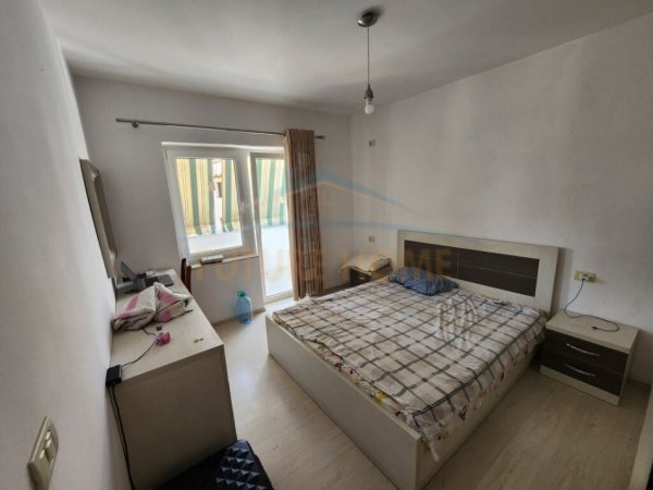 Tirane, jepet me qera apartament 2+1+Aneks+Ballkon Kati 3, 80 m² 550 € (RRUGA E ELBASANIT)