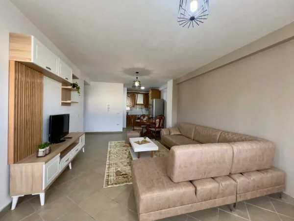 Tirane, jepet me qera apartament 1+1 Kati 3, 550 m² 550 € (RRUGA E KAVAJES)