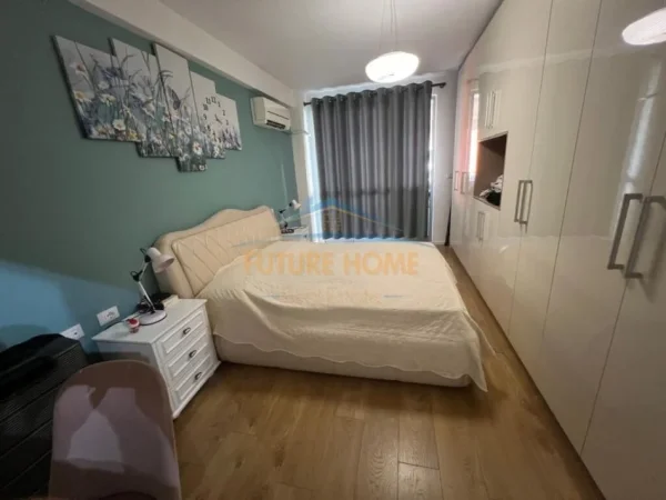Tirane, shitet apartament 2+1+Aneks+Ballkon Kati 4, 120 m² 144.000 € (Yzberisht)