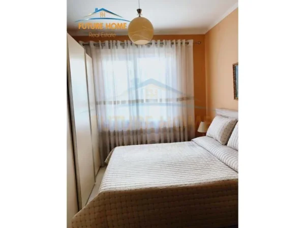 Tirane, jepet me qera apartament 2+1 Kati 6, 100 m² 450 € (unaza e re)