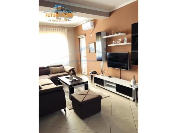 Tirane, jepet me qera apartament 2+1 Kati 6, 100 m² 450 € (unaza e re)