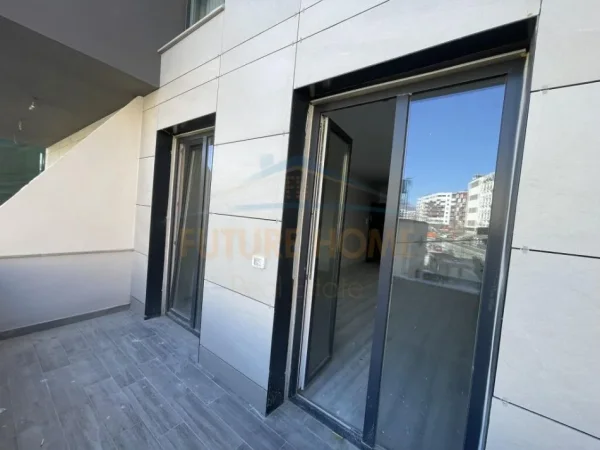 Tirane, jepet me qera garsonier Kati 1, 42 m² 350 € (unaza e re)