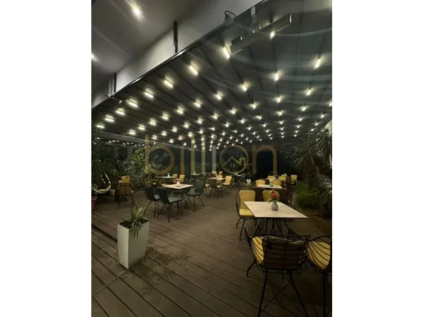 Tirane, jepet me qera ambjent biznesi , 8.000 € (PASKUQAN, Tirana, Albania)