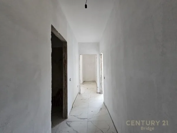 Tirane, shitet apartament 2+1+Aneks+Ballkon , 107 m² 150.000 € (Unaza e Re)