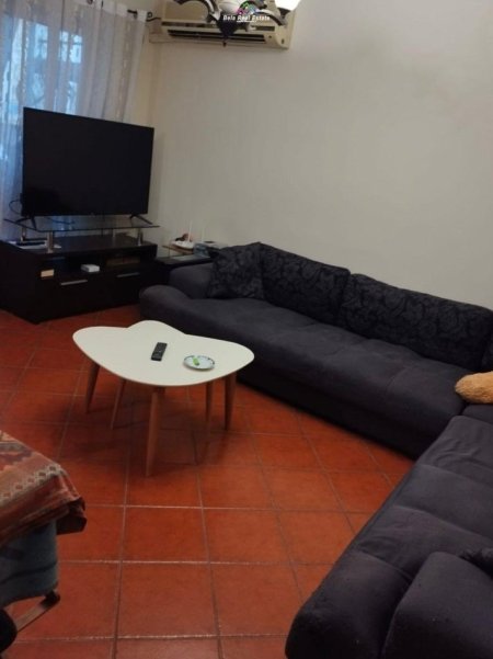 Tirane, jepet me qera apartament 1+1+Ballkon Kati 5, 60 m² 450 € (STACIONI I TRENIT)