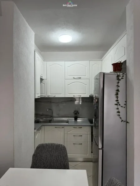 Tirane, jepet me qera apartament 2+1 Kati 1, 90 m² 600 € (DON BOSKO)