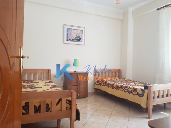 Tirane, jepet me qera apartament 2+1 Kati 2, 118 m² 500 € (Don Bosko, afer shkolles Qazim Turdiu)