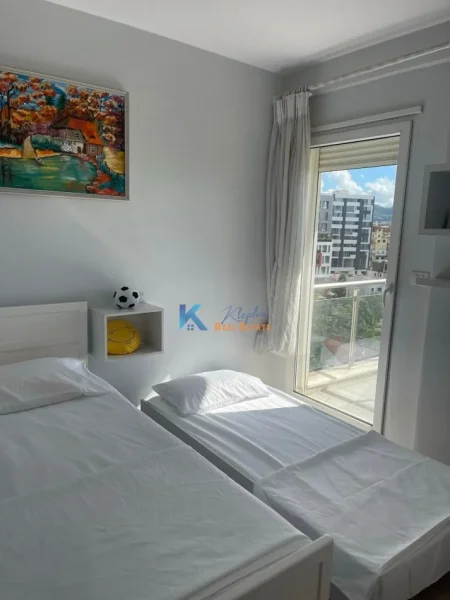 Tirane, jepet me qera apartament 2+1 Kati 6, 98 m² 650 € (Ali Dem, afer Fushes se Sportit)