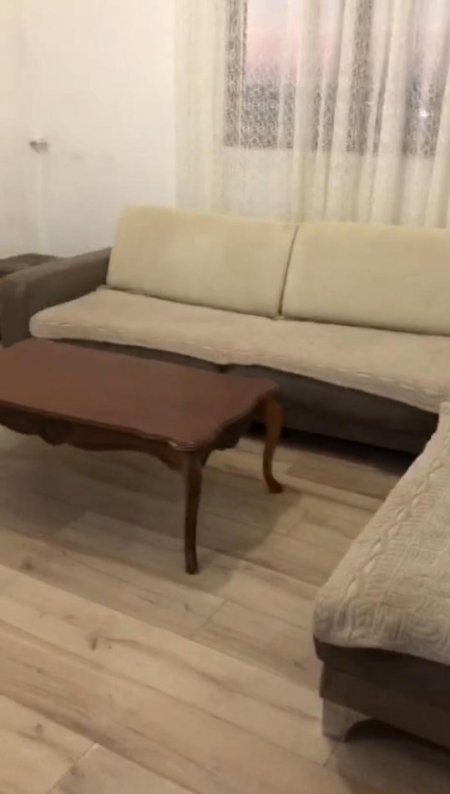 Tirane, jepet me qera Vile 1+1 Kati 2, 120 m² 430 € (5 MAJI)