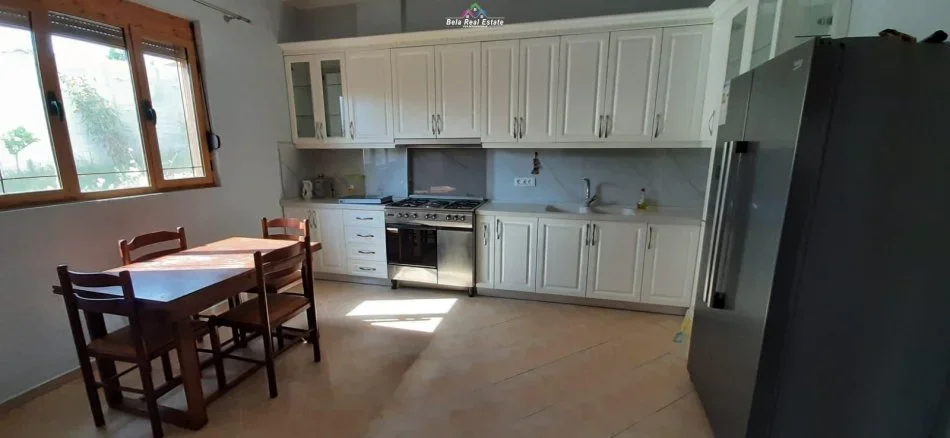 Tirane, jepet me qera Vile 4+1 Kati 1, 480 m² 2000 € (MJULL BATHORE)