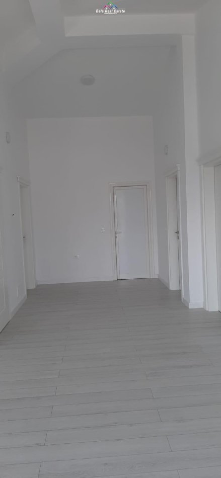 Tirane, jepet me qera Vile 4+1 Kati 1, 480 m² 1.500 € (MJULL BATHORE)