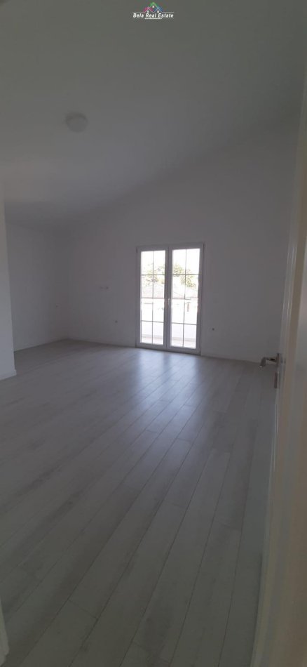 Tirane, jepet me qera Vile 4+1 Kati 1, 480 m² 1.500 € (MJULL BATHORE)