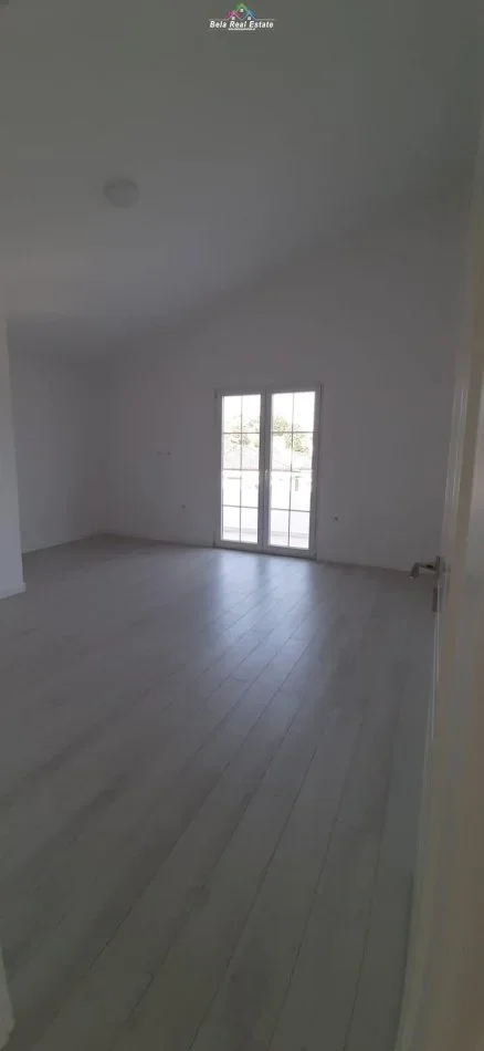 Tirane, jepet me qera Vile 4+1 Kati 1, 480 m² 2000 € (MJULL BATHORE)