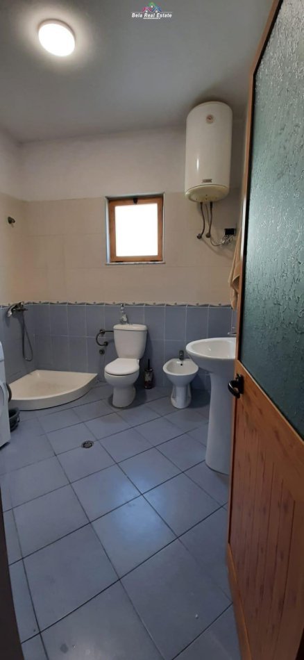 Tirane, jepet me qera Vile 4+1 Kati 1, 480 m² 1.500 € (MJULL BATHORE)