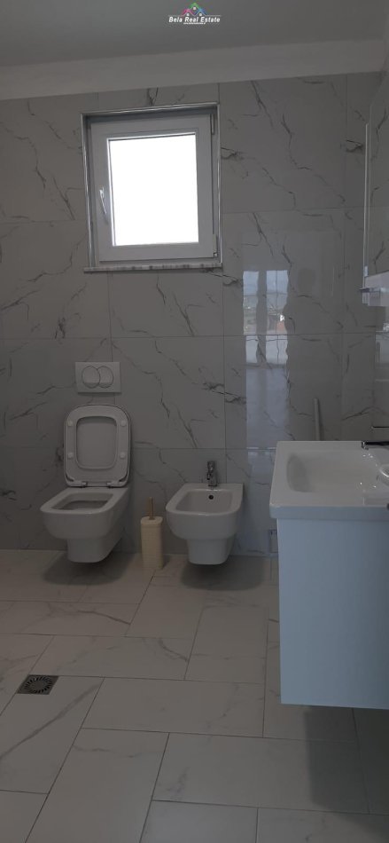 Tirane, jepet me qera Vile 4+1 Kati 1, 480 m² 1.500 € (MJULL BATHORE)