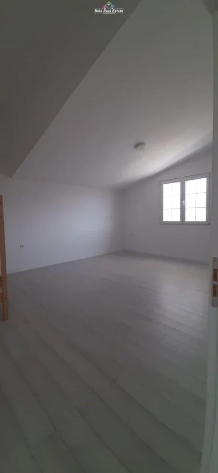 Tirane, jepet me qera Vile 4+1 Kati 1, 480 m² 2000 € (MJULL BATHORE)