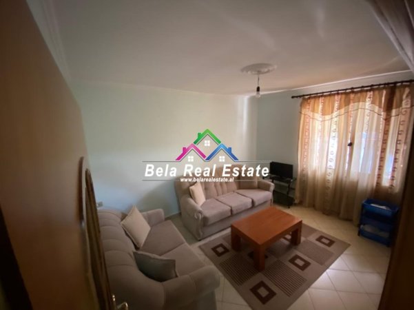 Tirane, jepet me qera apartament 1+1 Kati 1, 58 m² 440 € (Rruga fortuzi)