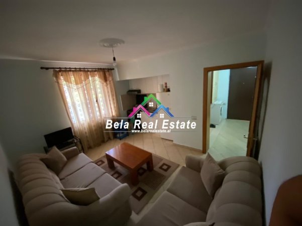 Tirane, jepet me qera apartament 1+1 Kati 1, 58 m² 440 € (Rruga fortuzi)