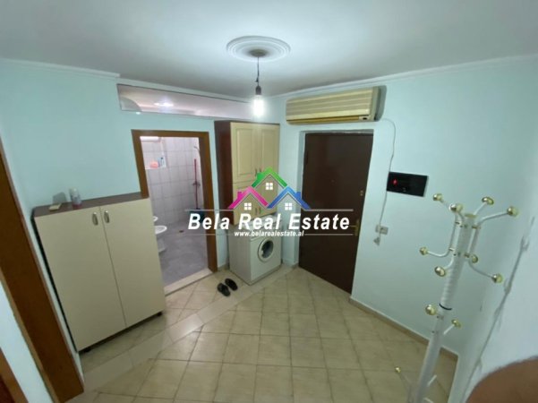 Tirane, jepet me qera apartament 1+1 Kati 1, 58 m² 440 € (Rruga fortuzi)