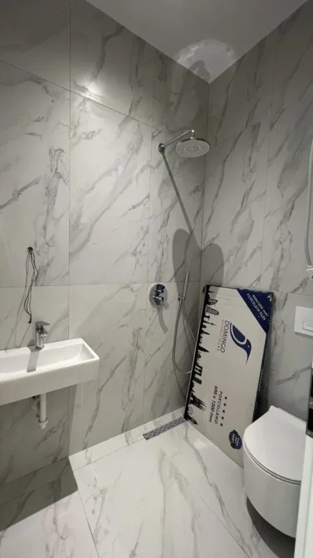 Tirane, jepet me qera zyre Kati 0, 20 m² 180 € (Pasho Hysa)