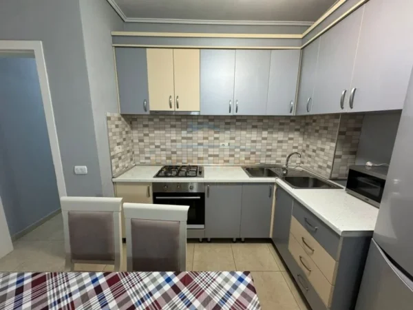 Tirane, shitet apartament 2+1 Kati 2, 93 m² 140.000 € (KODRA E DIELLIT)
