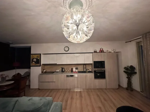 Tirane, shitet apartament duplex 2+1+Aneks+Ballkon Kati 6, 130 m² 320.000 € (Komuna e Parisit)