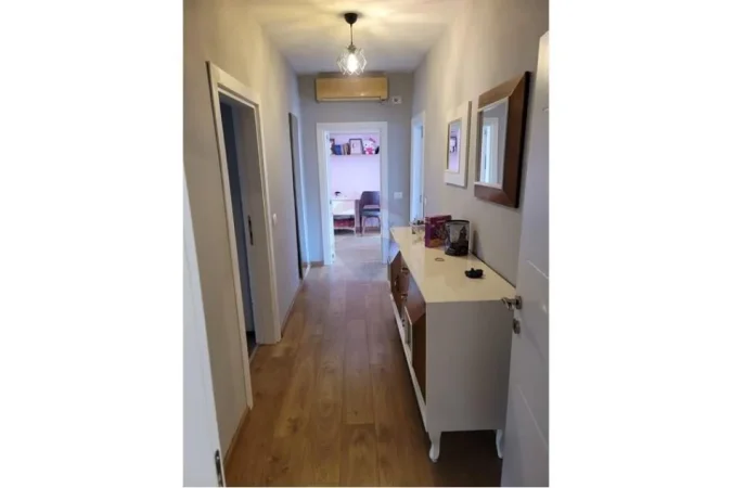 Tirane, shitet apartament 2+1 Kati 5, 92 m² 190.000 € (Rruga e Durrësit)