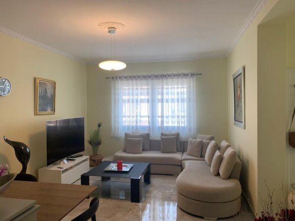Tirane, jepet me qera 2+1+Ballkon Kati 6, 73 m² 550 € (Ndre Mjeda,Ish Parku)