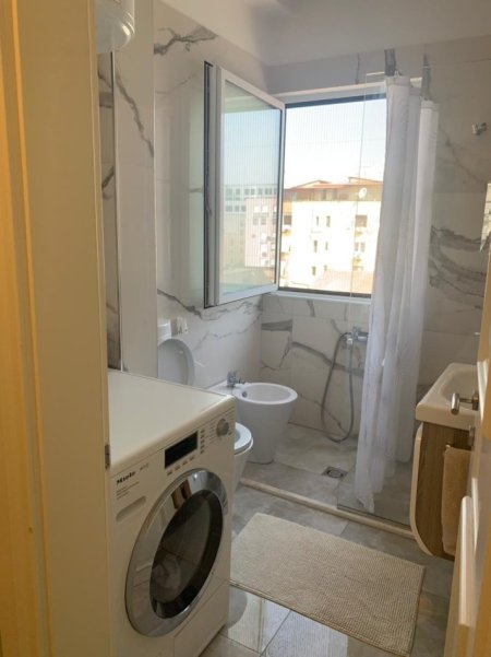 Tirane, jepet me qera 2+1+Ballkon Kati 6, 73 m² 550 € (Ndre Mjeda,Ish Parku)
