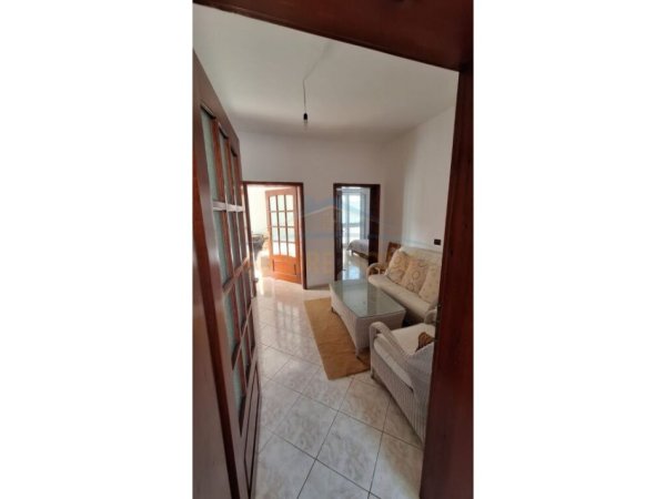 Shitet, Apartament 2+1, Skelë, Vlorë.  RV41489