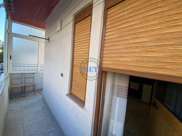 Durres, jepet me qera apartament 2+1+Ballkon Kati 2, 96 m² 500 € (Bulevardi, Durres)