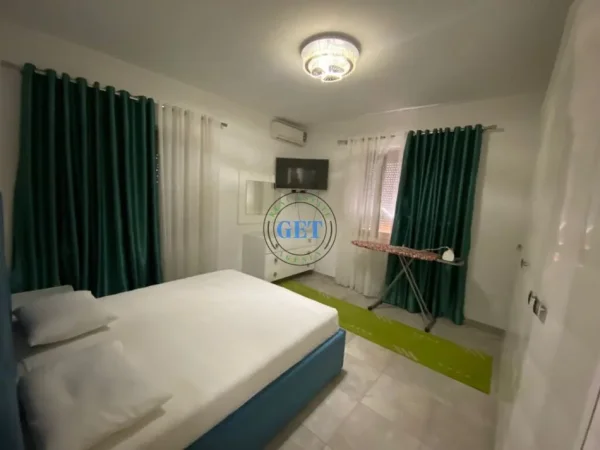 Durres, jepet me qera apartament 2+1+Ballkon Kati 2, 96 m² 500 € (Bulevardi, Durres)