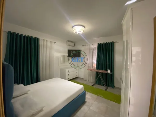 Durres, jepet me qera apartament 2+1+Ballkon Kati 2, 96 m² 500 € (Bulevardi, Durres)