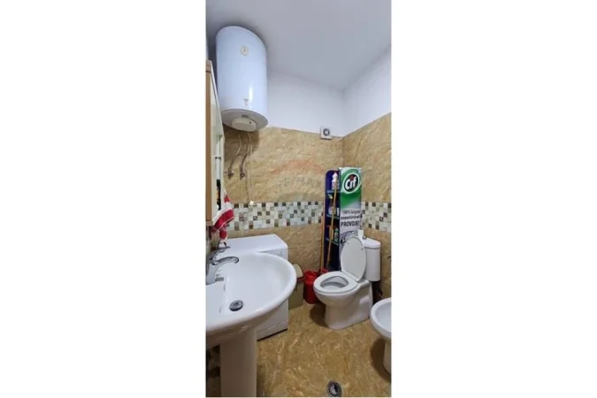 Tirane, jepet me qera apartament 2+1+Ballkon Kati 6, 90 m² 450 € (Mikel Maruli)