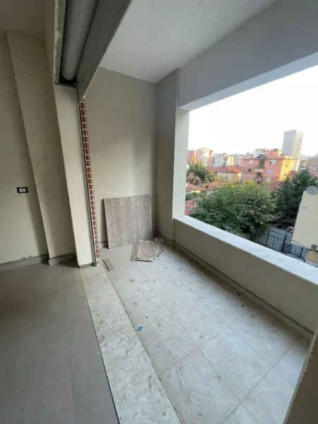 Tirane, shitet apartament 1+1+Ballkon Kati 2, 74 m² 185.000 € (PAZARI I RI)