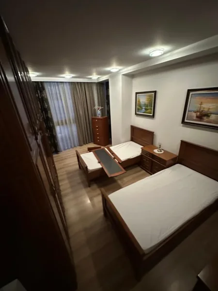 Tirane, jepet me qera apartament duplex Dublex Kati 6, 130 m² 1.200 € (Komuna e Parisit)